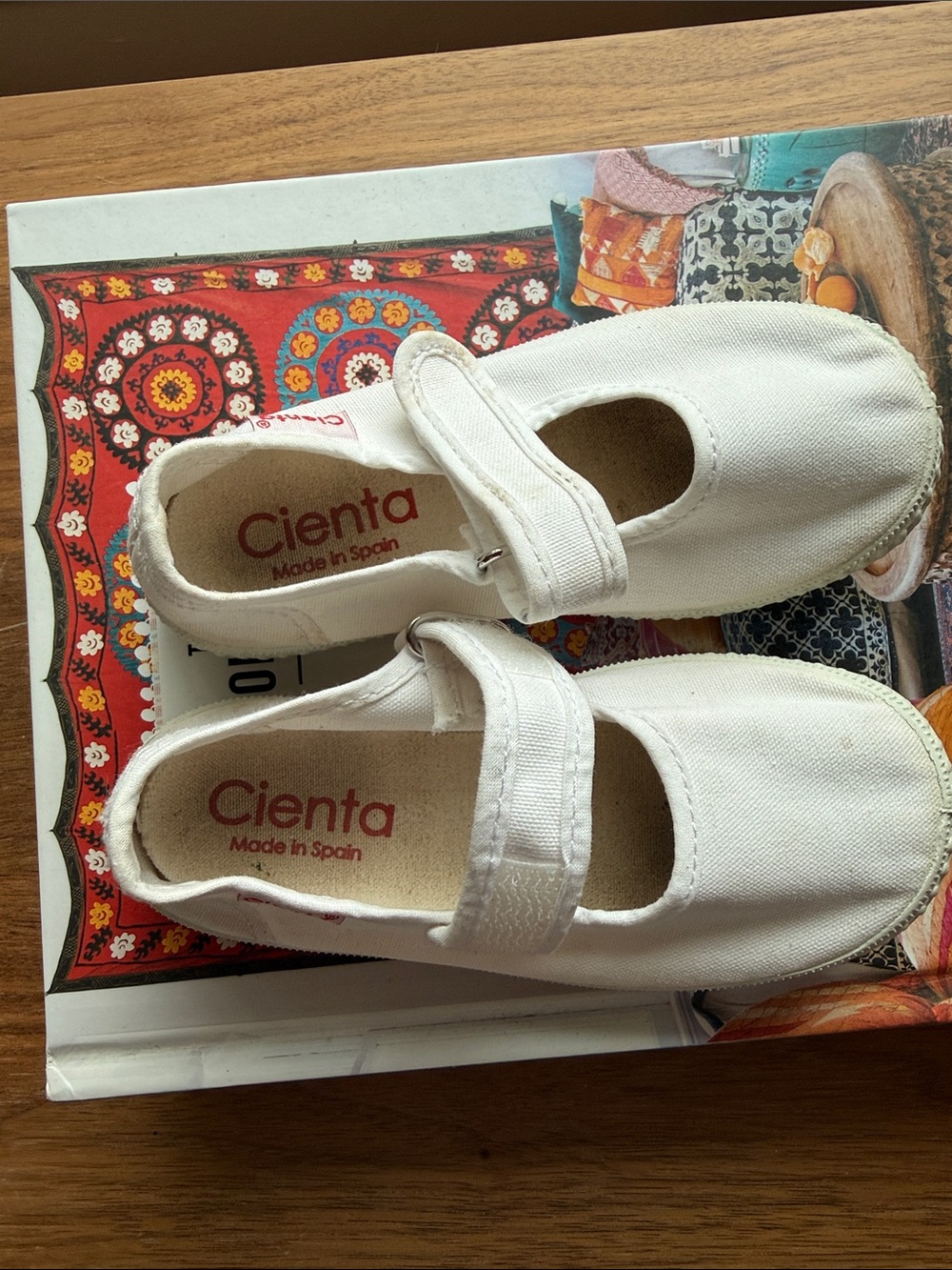Cienta White Canvas Mary Jane Baby Walker Shoes